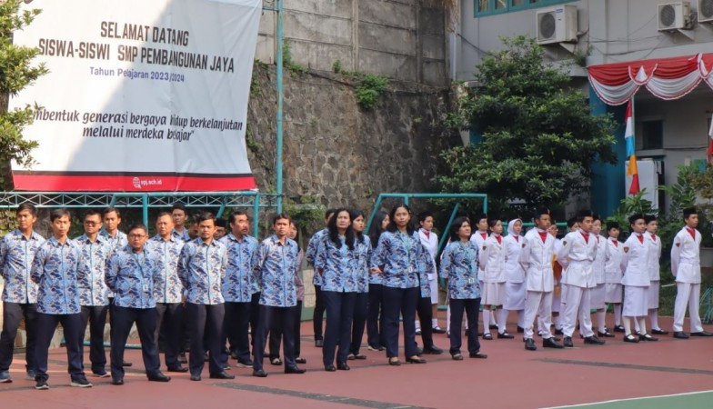 Dewan Guru dan Tim Paskibra