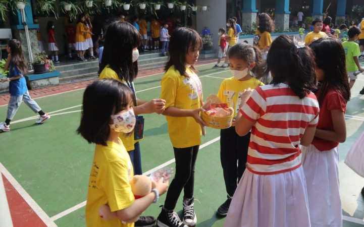 Belajar bertransaksi