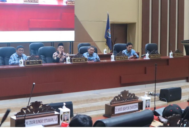 Simulasi saat sidang DPRD