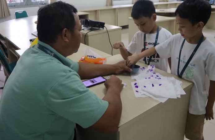 Tandai jarimu dengan celup tinta