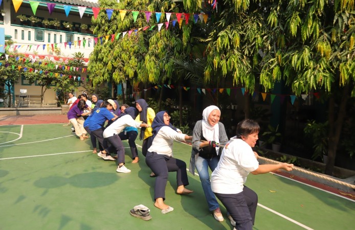 Guru & POMG turut andil meramaikan acara