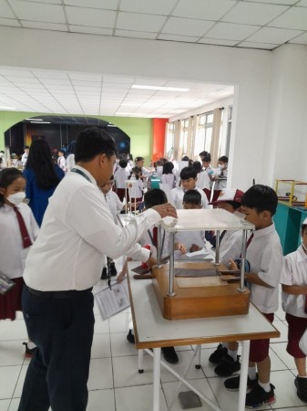 Pengaruh medan magnet terhadap benda