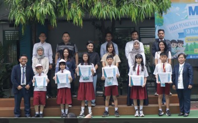 #nivo41m370Desc28 PENYERAHAN BEASISWA PENDIDIKAN